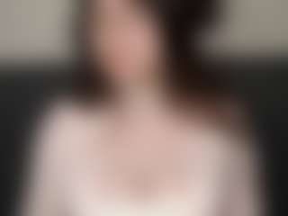 JinaGiraud MILF webcam performer live streaming