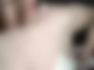 Live cam show with JinaGiraud - Fingers on CamClone