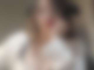 Live cam show with JinaGiraud - Shaved Pussy Mature on Livezox