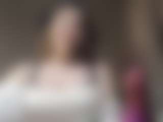 Live cam show with JinaGiraud - Latina Mature on Stripli.com