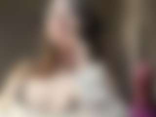 Live cam show with JinaGiraud - Middle Aged on Camsoda Late Night
