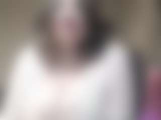 Live cam show with JinaGiraud - Latina Mature on sexylive.show