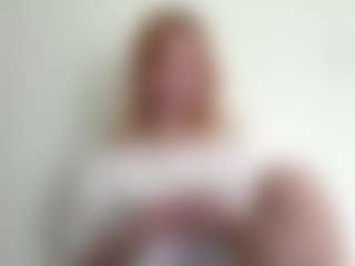 Live cam show with LauraStraker - New Teen (18+) on Gym Cam Girls