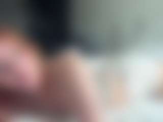 LauraStraker's Live Sex Cam Show