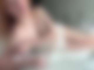 LauraStraker's Live Sex Cam Show