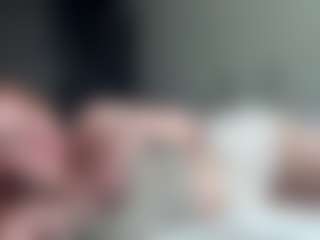 LauraStraker's Live Sex Cam Show