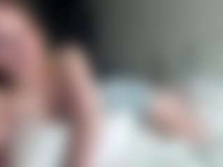 LauraStraker's Live Sex Cam Show