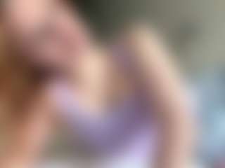 LauraStraker's Live Sex Cam Show
