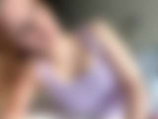 LauraStraker's Live Sex Cam Show