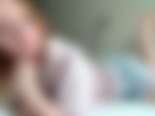 LauraStraker's Live Sex Cam Show