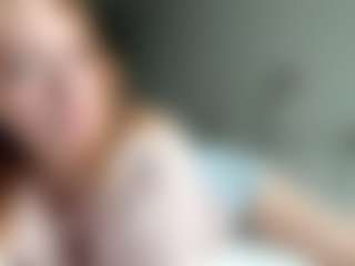LauraStraker's Live Sex Cam Show