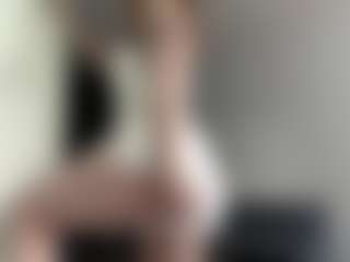 LauraStraker's Live Sex Cam Show