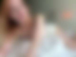 LauraStraker's Live Sex Cam Show