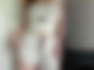 LauraStraker's Live Sex Cam Show