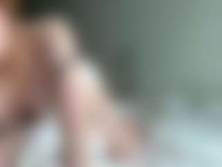 LauraStraker's Live Sex Cam Show