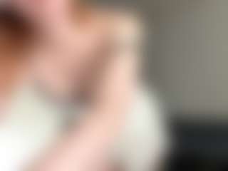 LauraStraker's Live Sex Cam Show