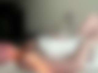 LauraStraker's Live Sex Cam Show