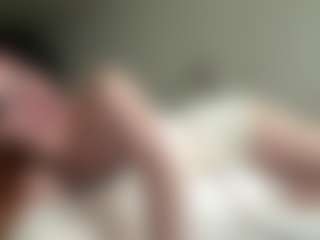 LauraStraker's Live Sex Cam Show