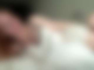 LauraStraker's Live Sex Cam Show