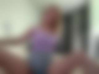 LauraStraker's Live Sex Cam Show