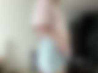LauraStraker's Live Sex Cam Show