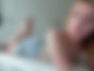 LauraStraker's Live Sex Cam Show