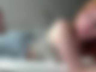 LauraStraker's Live Sex Cam Show