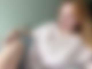 Live cam show with LauraStraker - Tease Red Hair on Mixed Magazine Live