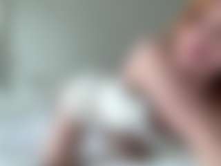 LauraStraker's Live Sex Cam Show