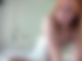 Live cam show with LauraStraker - Dildo Or Vibrator on fapnchat