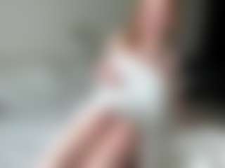 LauraStraker's Live Sex Cam Show