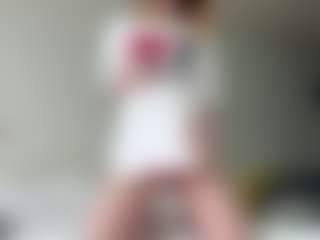 LauraStraker's Live Sex Cam Show