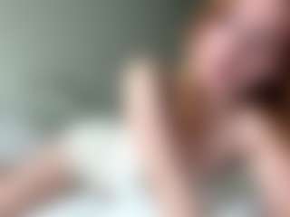 LauraStraker's Live Sex Cam Show