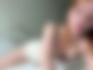 LauraStraker's Live Sex Cam Show