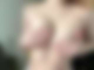LauraStraker's Live Sex Cam Show