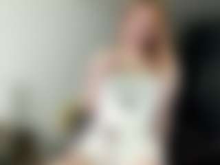 LauraStraker's Live Sex Cam Show
