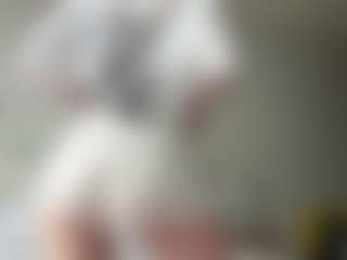 LauraStraker's Live Sex Cam Show