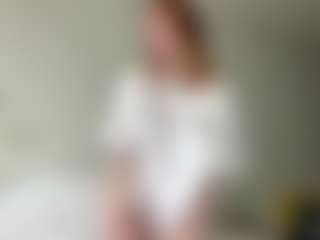 LauraStraker's Live Sex Cam Show