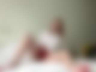 LauraStraker's Live Sex Cam Show