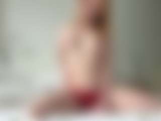 LauraStraker's Live Sex Cam Show