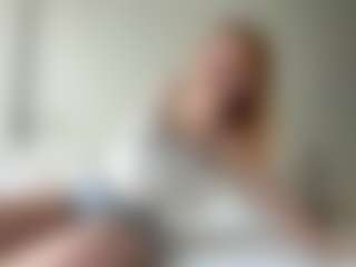 LauraStraker's Live Sex Cam Show