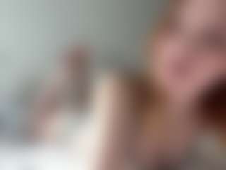 Live cam show with LauraStraker - Tease Red Hair on nudelive.tv