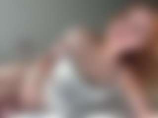 LauraStraker's Live Sex Cam Show