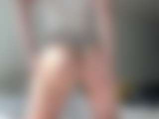 LauraStraker's Live Sex Cam Show