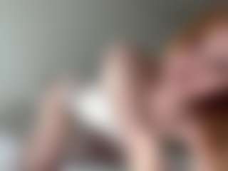 LauraStraker's Live Sex Cam Show