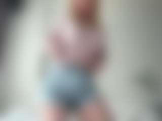 Live cam show with LauraStraker - Red Hair HD on makecum.org