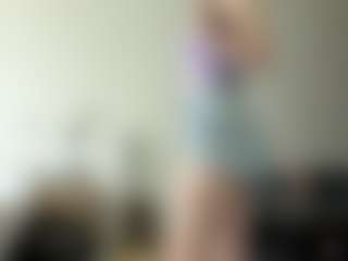 Live cam show with LauraStraker - Red Hair HD on SxyPornLive