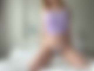 Live cam show with LauraStraker - Teen (18+) on SpankPalCams