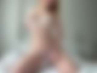 LauraStraker's Live Sex Cam Show