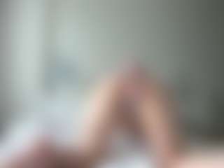 LauraStraker's Live Sex Cam Show